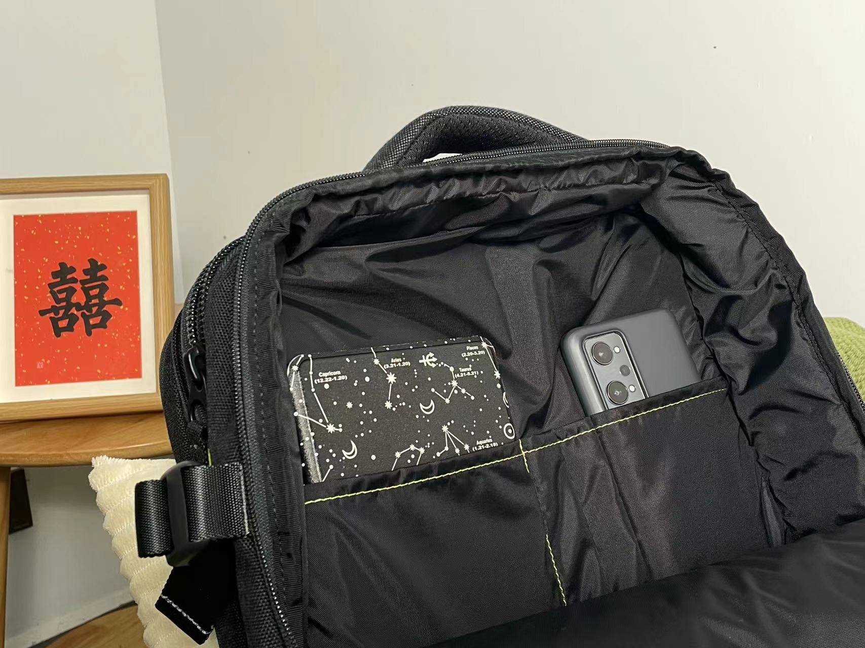 背上它海和天空，提起它商业精英；全能型的背包，谁人不爱呢