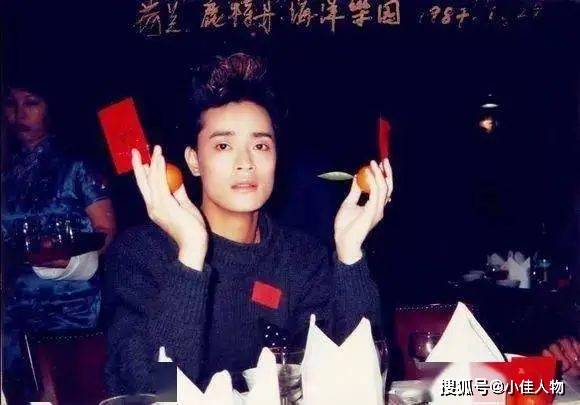 她渐渐喜欢上了陈汝佳,可他不能接受,因为在深圳有个女友乌艳云