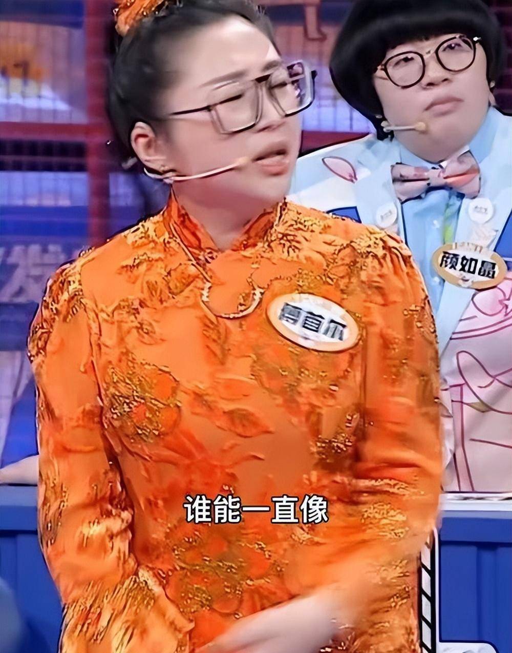 傅首尔在讲话中表示,年轻时因贫困而没有办法提高自己.