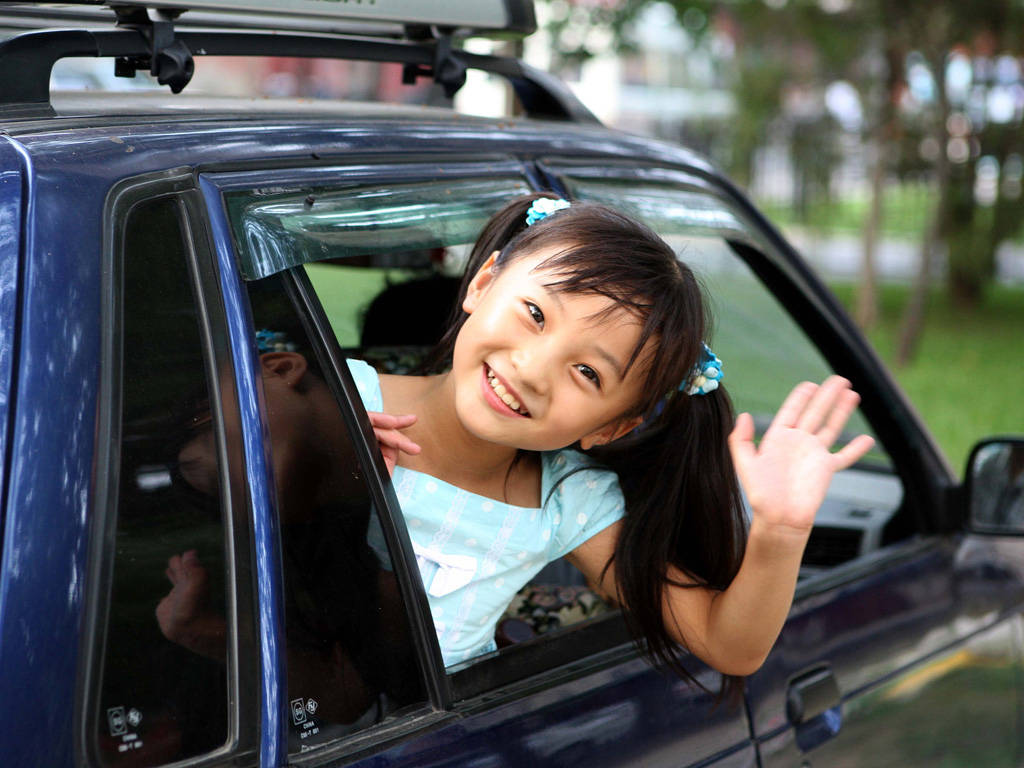 林妙可现身发布会,脸部发福身材圆润,才21岁穿的这么土气干嘛呢_照片