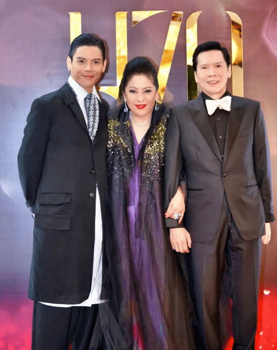 大概是因为两人实在是太像了_陈岚_时候_向华强