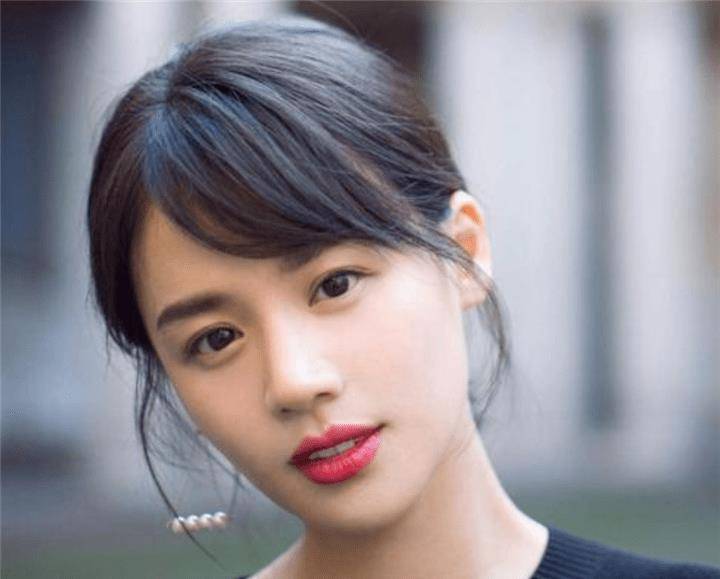 33岁马思纯饱受肥胖和抑郁困扰,演艺之路还能走多远?