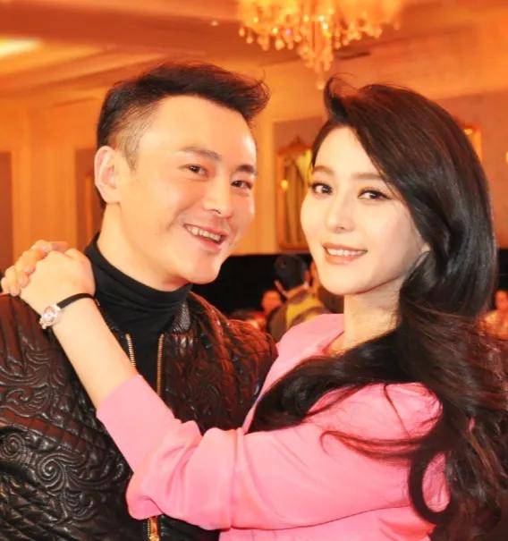 《小满生活》李解:凭林平之出道,因《尘埃落定》出圈,47岁仍单身成
