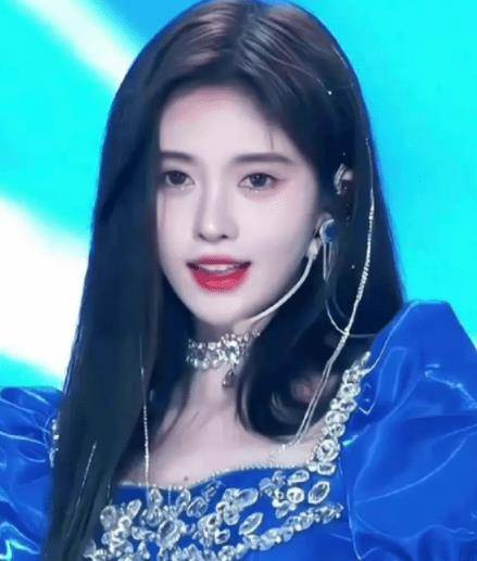 女星整容血泪史:娄艺潇成假面女王,鞠婧祎"换头"堪比教科书_张萌_微调