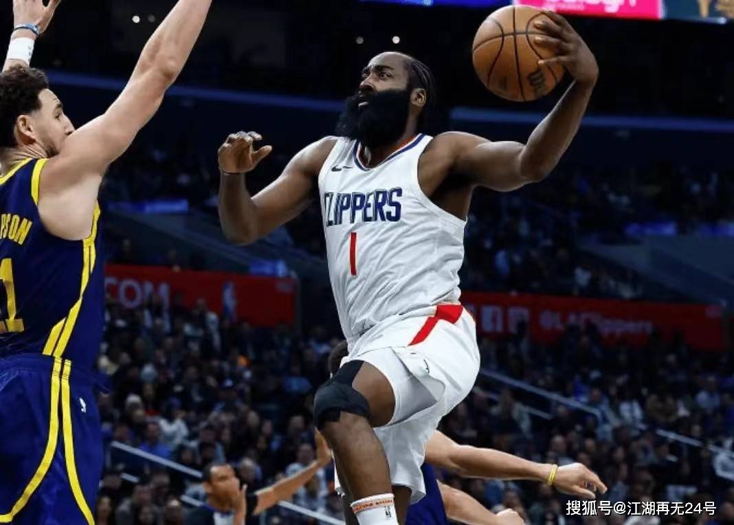 28 7 15 4帽火箭登回归,7换3交易双赢_哈登休赛_快船_比德
