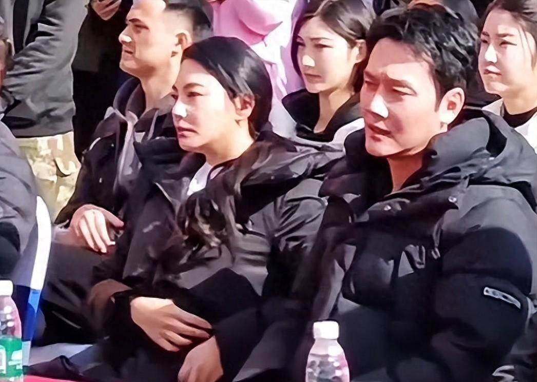 张雨绮冯绍峰素颜亮相,网友热议新片《请带我回故乡》_自然_仪式_电影