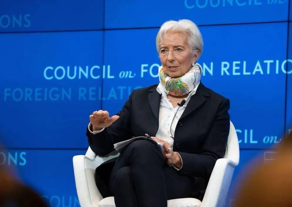 180cm欧洲第一女行长:最顶尖的事业,最性感的衣品_拉加德_工作_女性