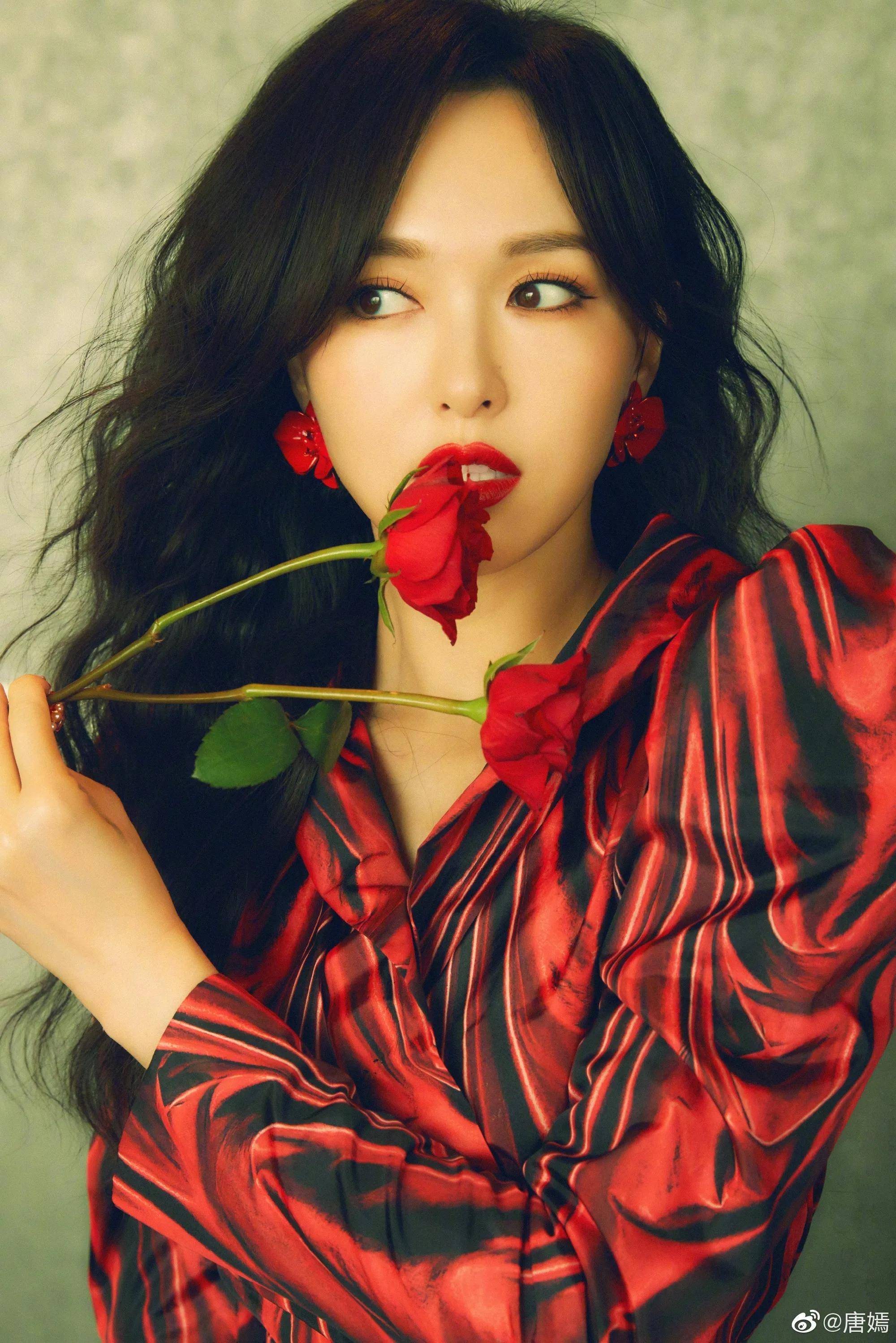 唐嫣终于进组拍戏,婚后停工多年,终于回归事业心,演员糖要来了_玫瑰