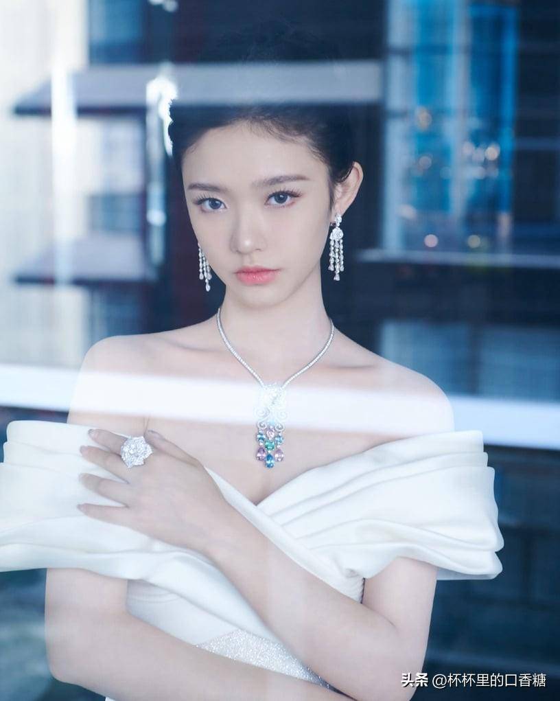 杨幂依旧美,王一博张婧仪生图惊人得好看_谭松韵_微博_图片