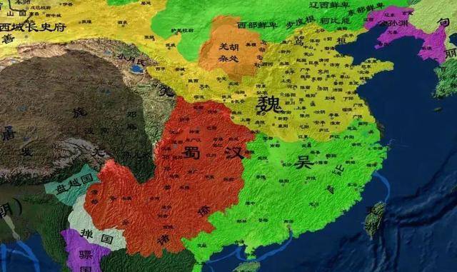 但荆州又不是像徐州那样可以直接继承拿在手中的,刘表是东汉末年的雄