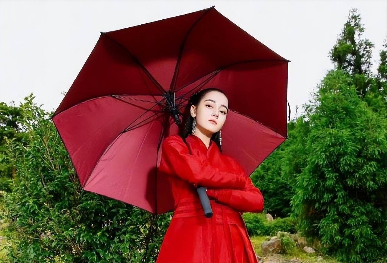 曾3次调戏杨幂,同学们纷纷发声_张茗灿_网友_迪丽热巴