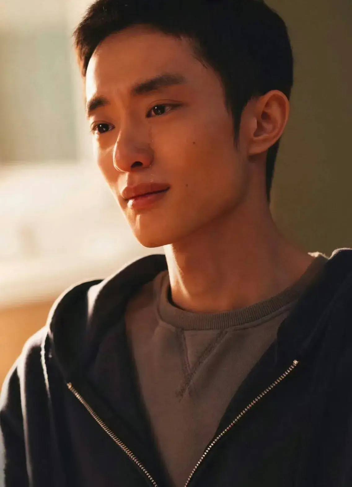 每个眼神都是戏,白宇帆《照明商店》演技封神_角色_郑满_影片