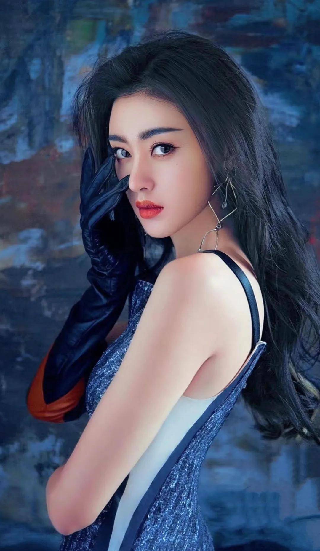 张天爱 迪丽热巴 你们觉得谁最好看_鱼尾_美人鱼_气质