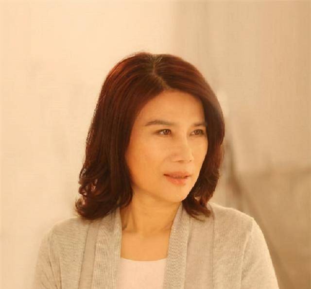 "铁娘子"董明珠:婚姻就是场交易,一场互利共赢的交易_爱情_格力_女性