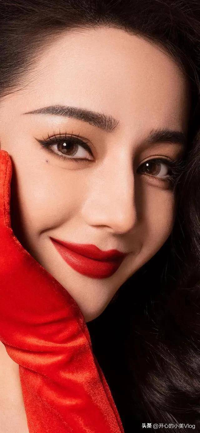 迪丽热巴一袭红裙,惊艳所有人!网友直呼也太美了吧!_照片_红色_美女