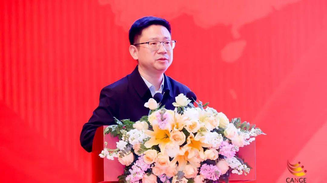 李连宁名誉会长出席首届体育教育创新发展论坛并致辞刘林会长出席民办