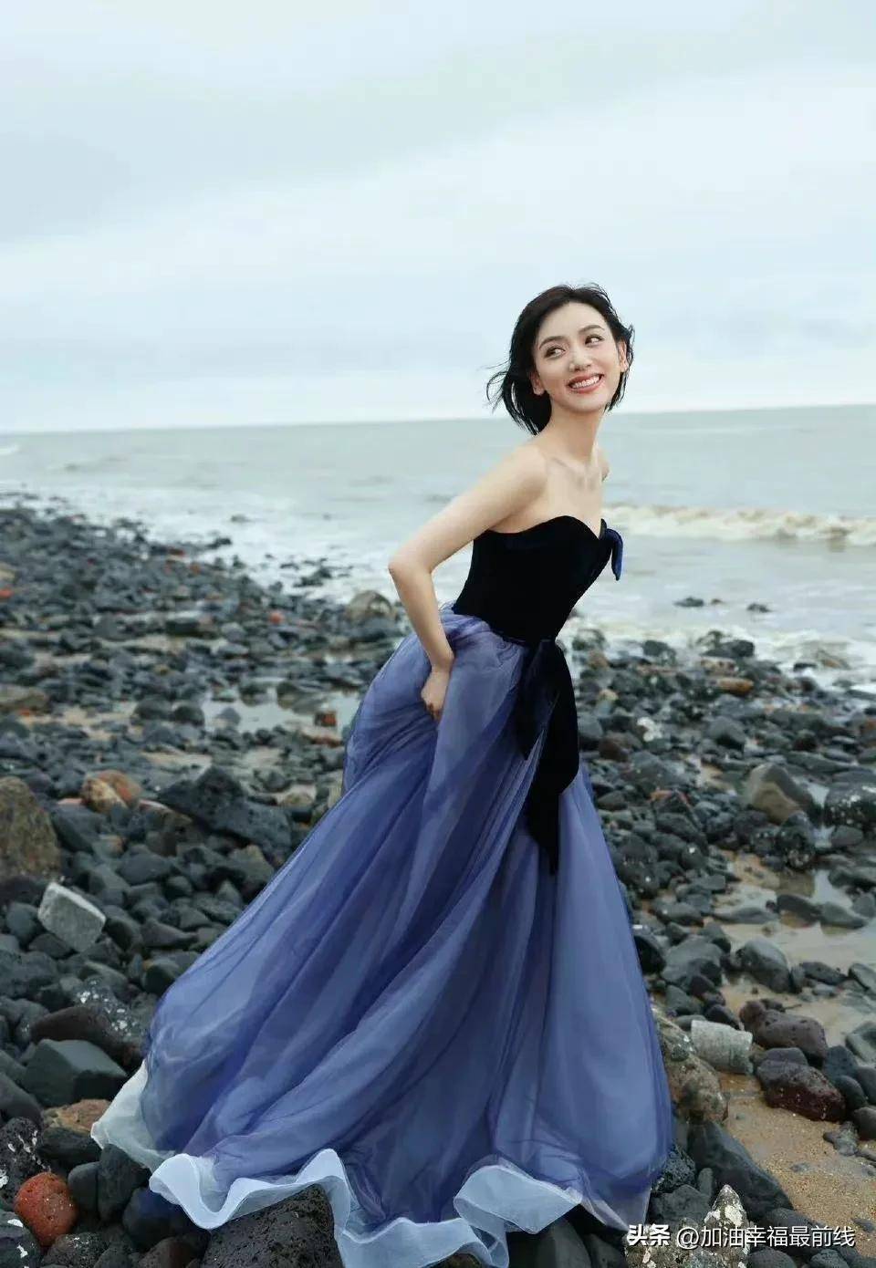 杨幂只顾埋头挣大钱_身材_美少女_网友