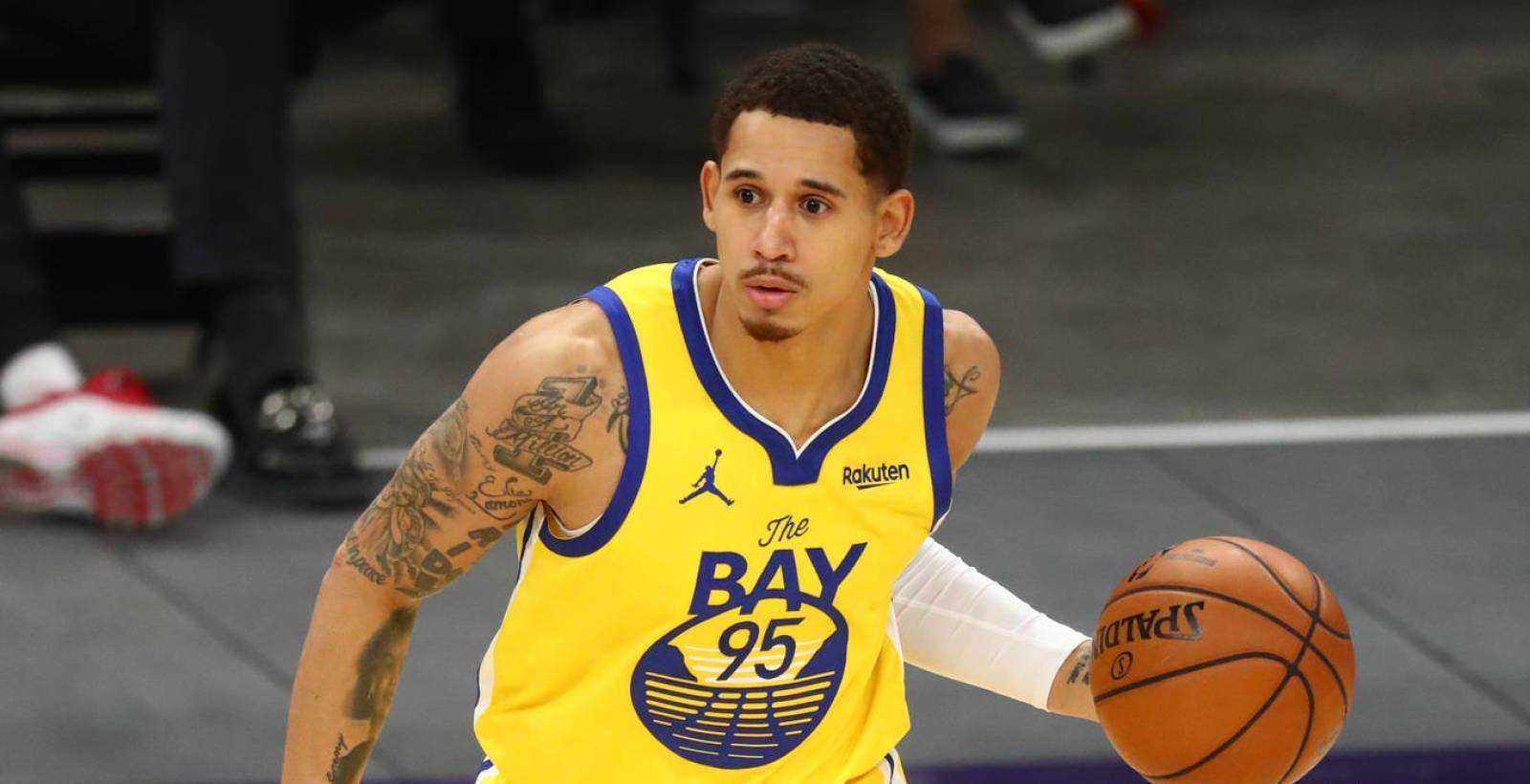 风雨欲来,中期交易前夜各队动作频繁,2人再就业火箭