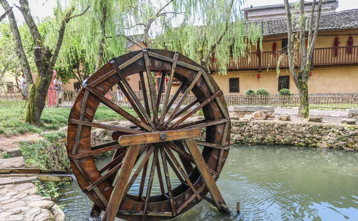 江西贛州這個古村,建有特殊圍屋牢不可破,隱藏深山千