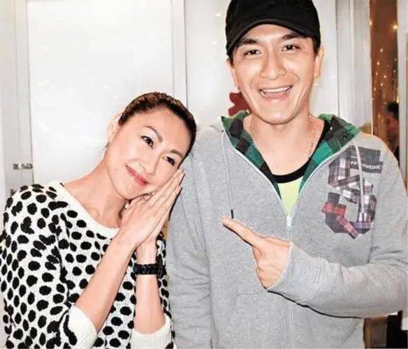 分手后,胡定欣不断被八卦媒体黑,说她性格刁蛮,有"公主病",作为前男友