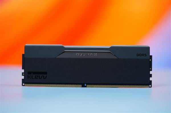 疾速7600MT/s！KELVV科赋CRAS V RGB DDR5内存图赏(图3)
