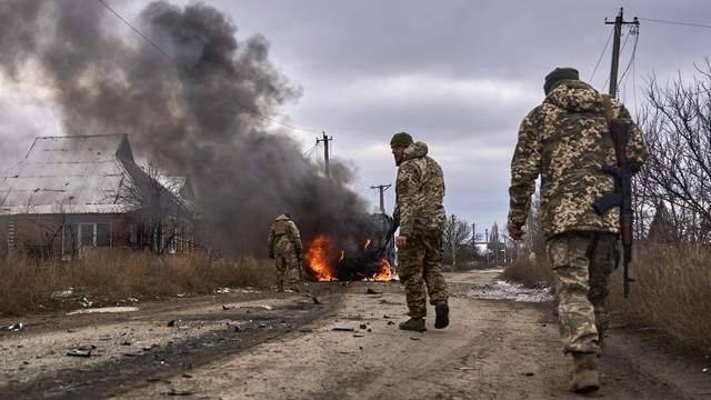 俄乌战争:地缘政治漩涡中的乌克兰挣扎