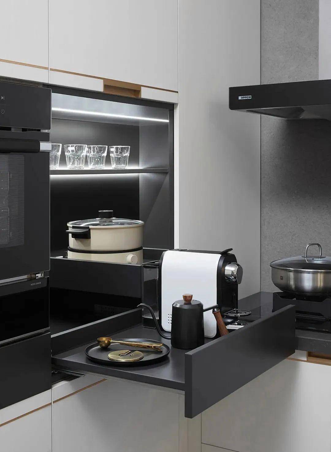 78 料理制作:牛奶,咖啡,烘焙,意面牛排等;78 电器配置:微波炉,烧