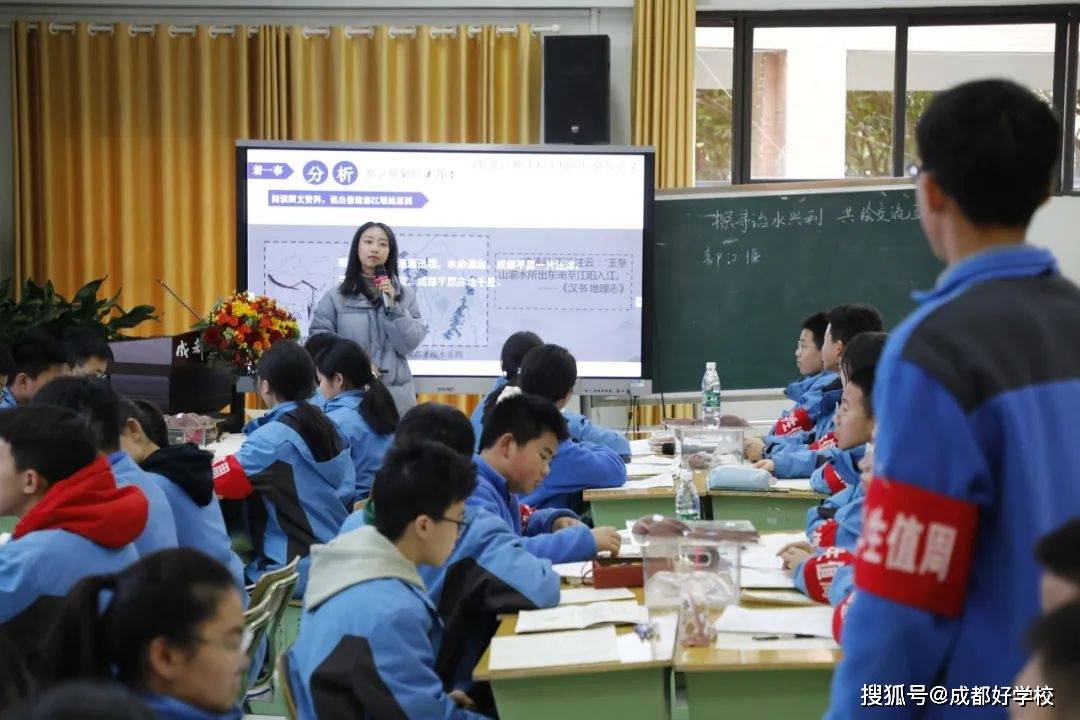 随后,立格实验学校外事办李征主任就我校人文交流"结对子"项目,外事办