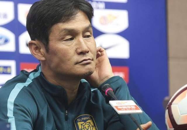据报道,他们正在接触曾执教过江苏苏宁并取得不俗成绩的崔龙洙.