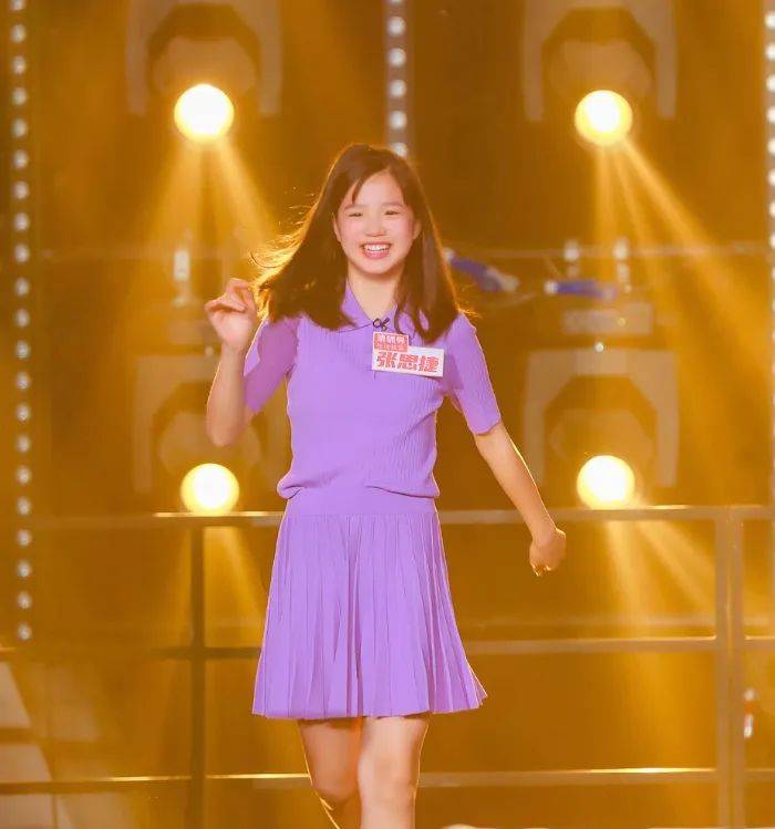 都成大网红了?_jaden_cayla_妹妹