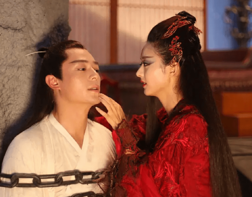 电影版《花千骨》,白子画丑,花千骨漂亮_观众_赵丽颖_造型