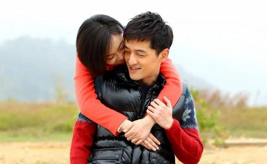 相似年龄段的搭档,俞飞鸿和杨玏在《小丈夫》中所呈现的画面,就要顺眼