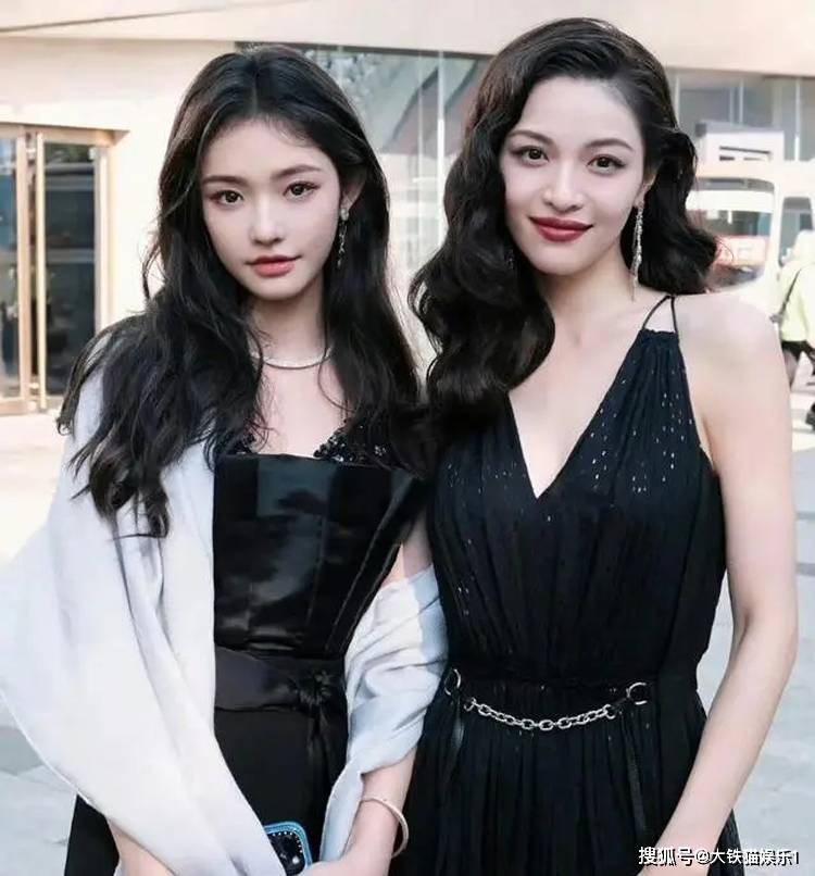 被红毯上盘发的林允惊艳,骨相太好年纪越大越美,星爷的眼光真绝_发型