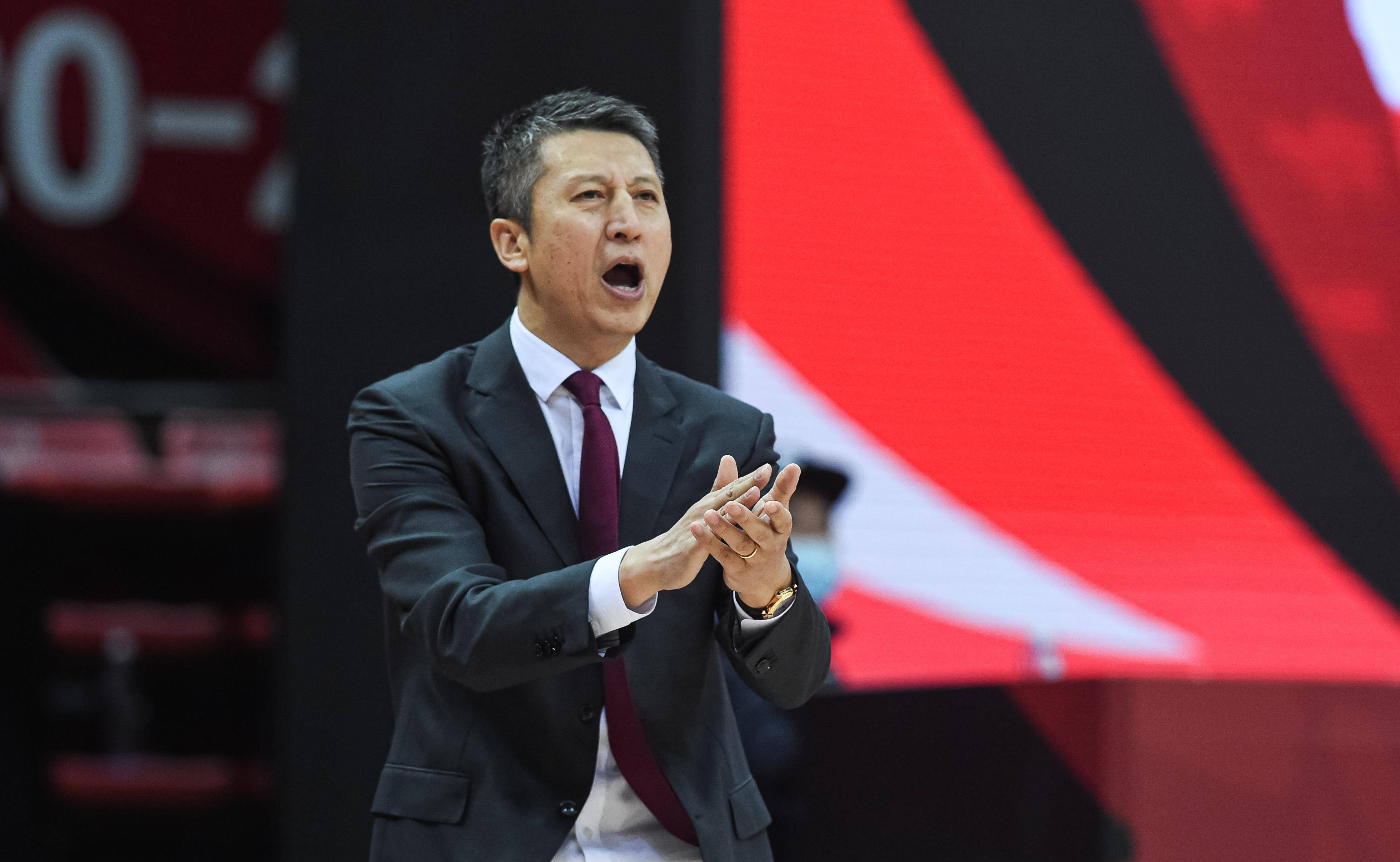 广州男篮损失惨重!郭士强赛后投诉北京首钢,乔里欧表态不让步