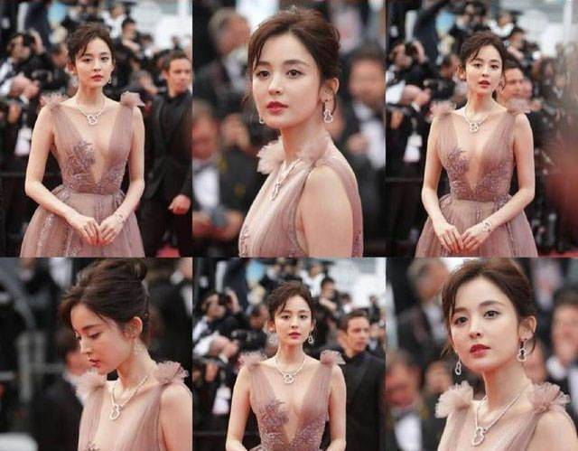 迪丽热巴这身蓝色美人鱼裙,也将其凹凸有致的身材呈现得十分到位.