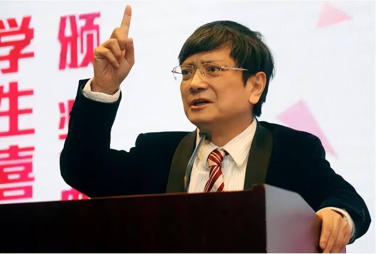 郑强教授因为年龄原因,不再担任太原理工大学党委书记,已经63岁的郑强