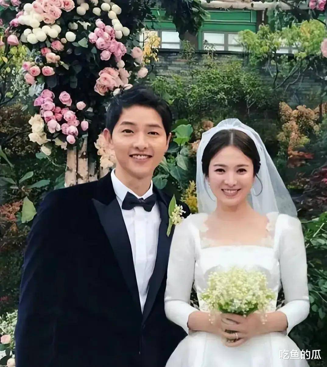 曝宋仲基不原谅宋慧乔因吃亏,婚礼男方出钱,婚后无孩子一年离婚_婚姻
