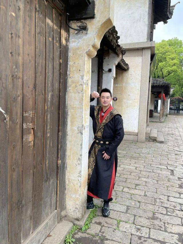 《奔跑吧》最新路透,蔡徐坤baby古装养眼,孟佳侠女范足_造型_张彬彬