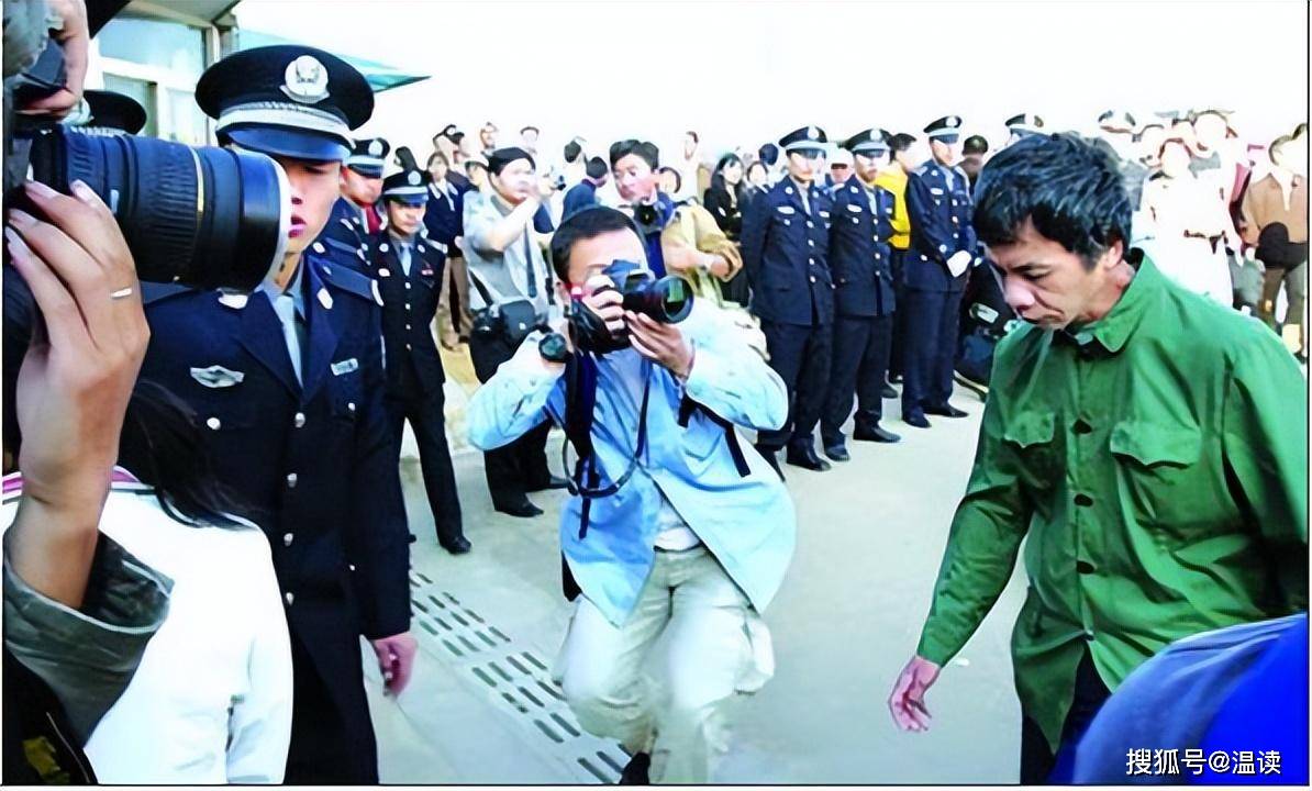 马加爵锤杀的4舍友竟都是贫困生,死刑前几乎瘫软,父亲拒领骨灰