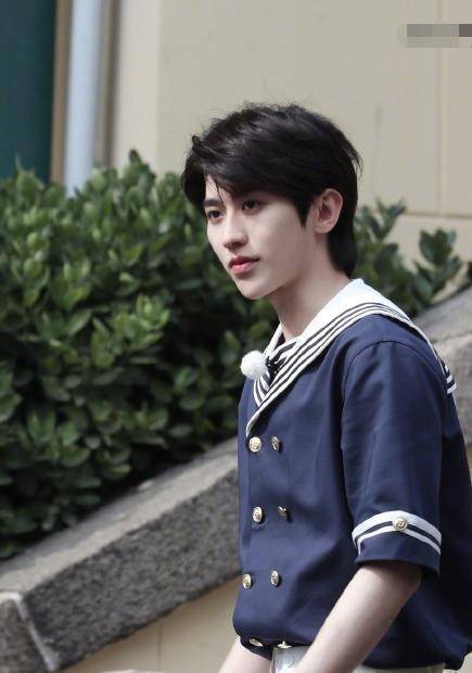 《奔跑吧》第八季录制完成,baby站"c位",蔡徐坤低调同框_节目_baby