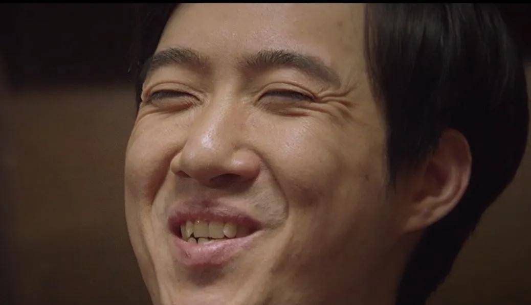 哈哈哈哈哈,啵啵啵^3^～"场面五《夏洛特烦恼》之自带bgm的男人提示词