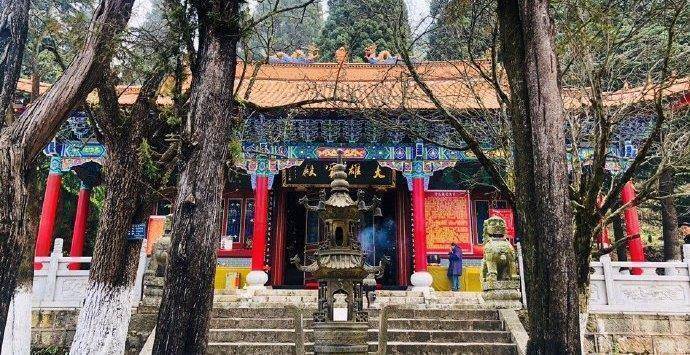 雲南這座古寺,離宣威市區約10公里,不要門票,很適合自駕遊_東山_普陀