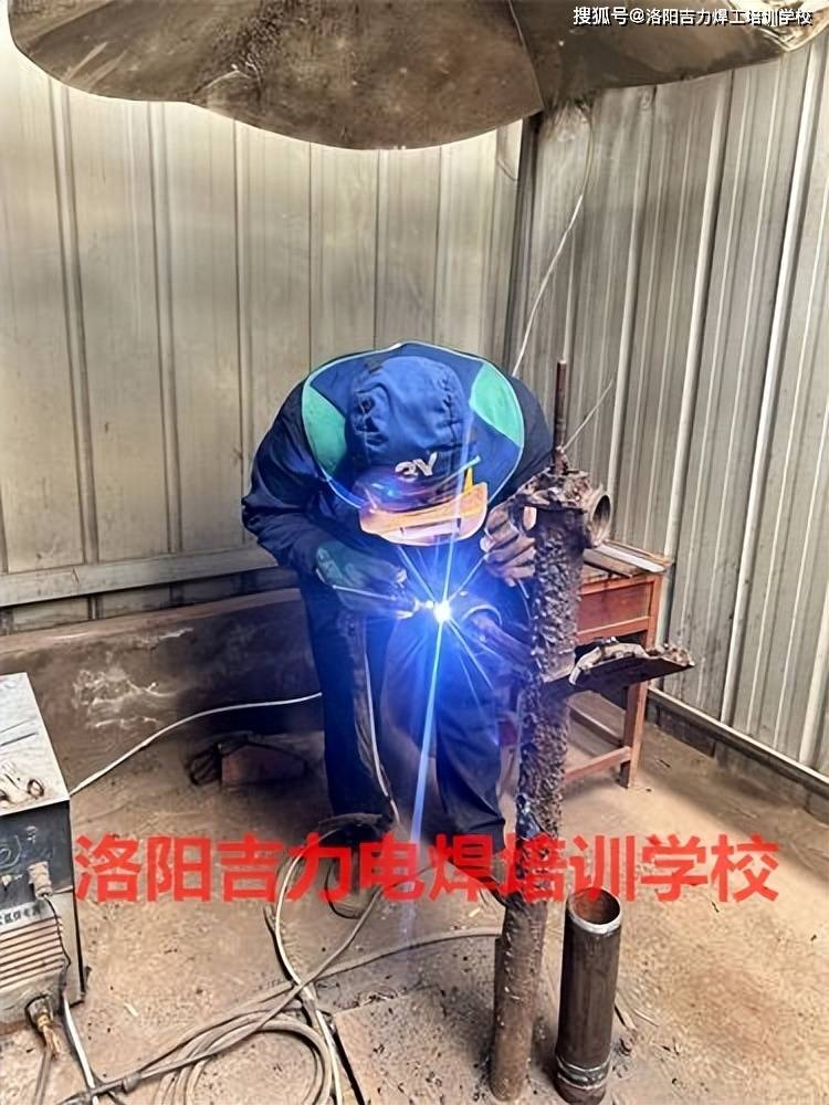 氬弧焊是一種常見的電弧焊接方法,廣泛應用於金屬材料的連接和修復.