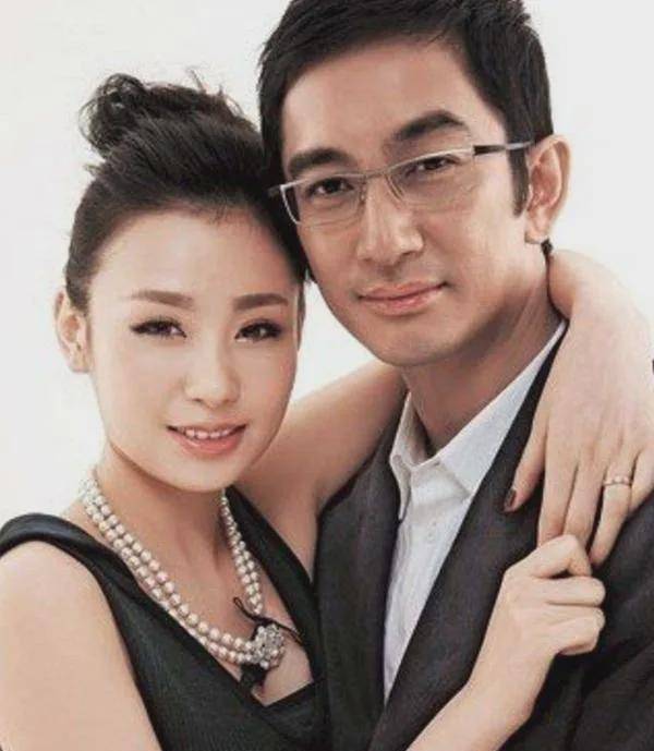 43岁的吴启华迎娶22岁石洋子,石洋子用7年把他财产挥霍一空