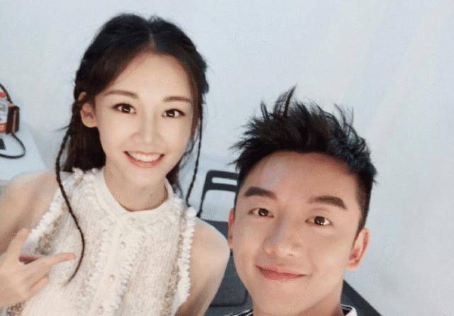 苗苗和郑恺又又上热搜了,他们真的在一起了吗?_祝福_明星_感觉