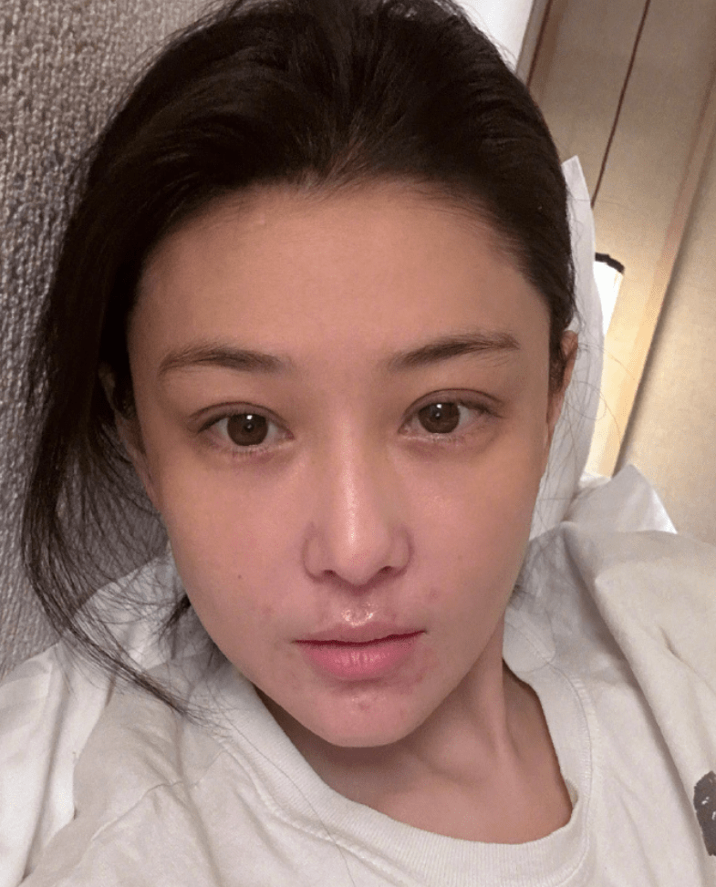 为拍戏无法治疗,晒素颜照五官清纯精致_化妆_挑战_都会