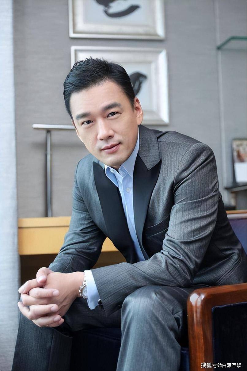 王耀庆:娶房东做老婆,婚后22年零绯闻,霸道总裁令人羡慕的婚姻_妻子
