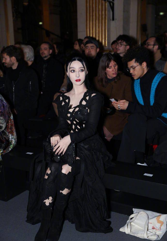 范冰冰在巴黎新造型穿国货美翻!不穿高定却更清纯,咬西红柿太纯