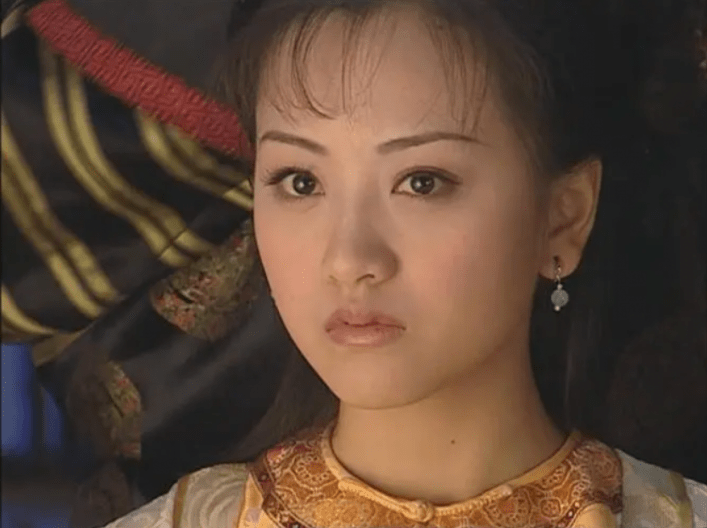 "黄文秀"杨蓉的清醒,是娱乐圈的幸运_表演_角色_反派