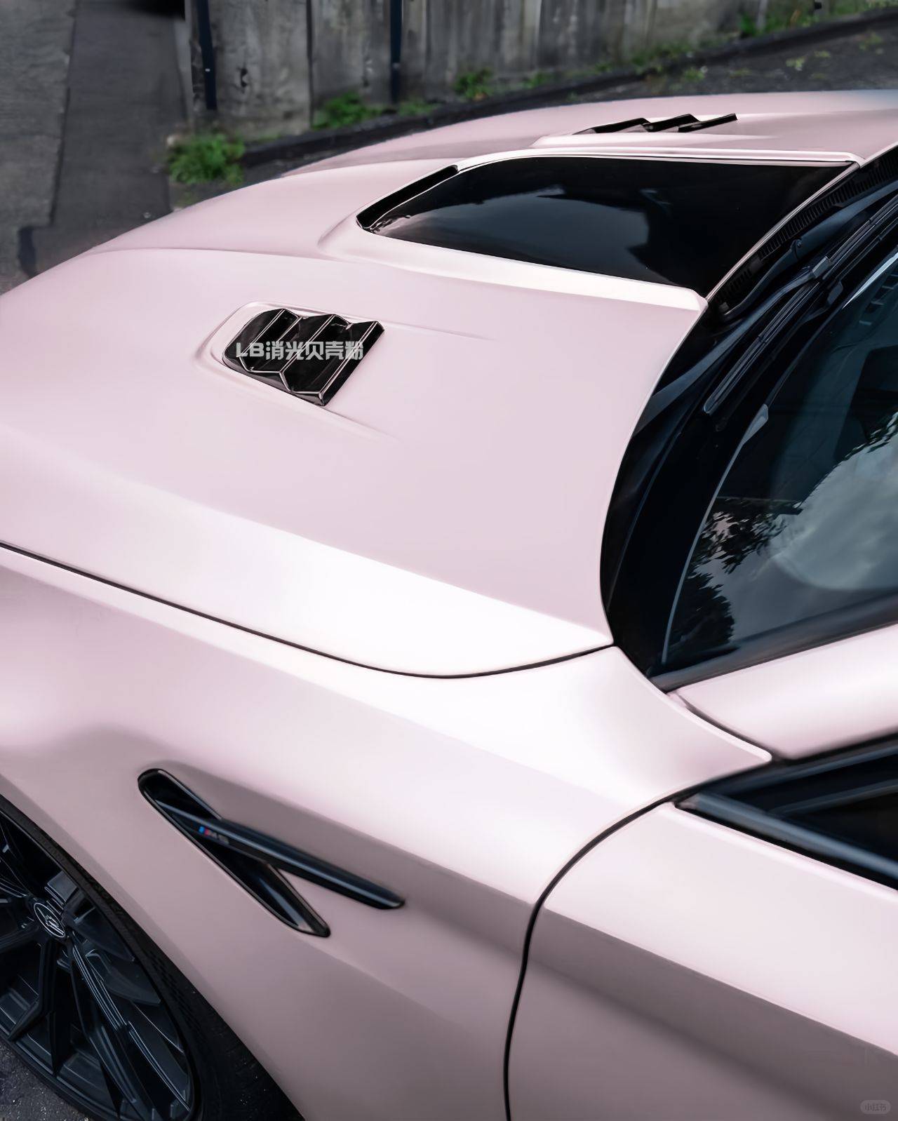 宝马lb改色膜消光贝壳粉,好喜欢这个低饱和的粉啊_粉色_颜色_少女